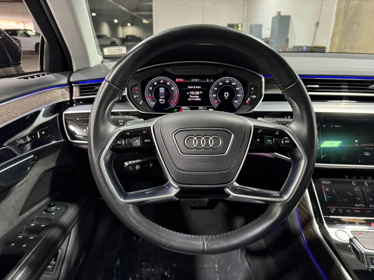 Audi A8 L Vehicle Full-screen Gallery Image 13