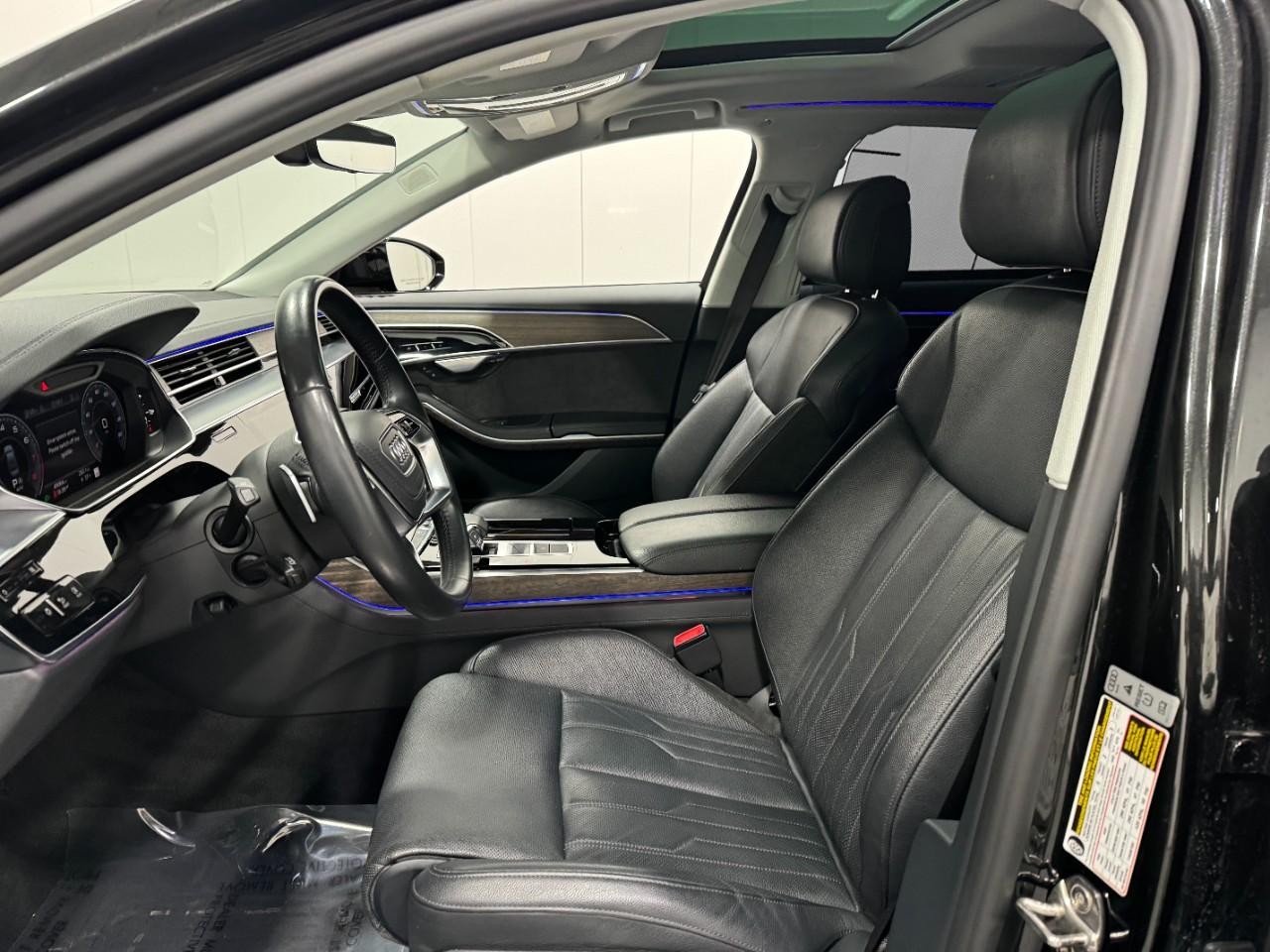 Audi A8 L Vehicle Full-screen Gallery Image 29