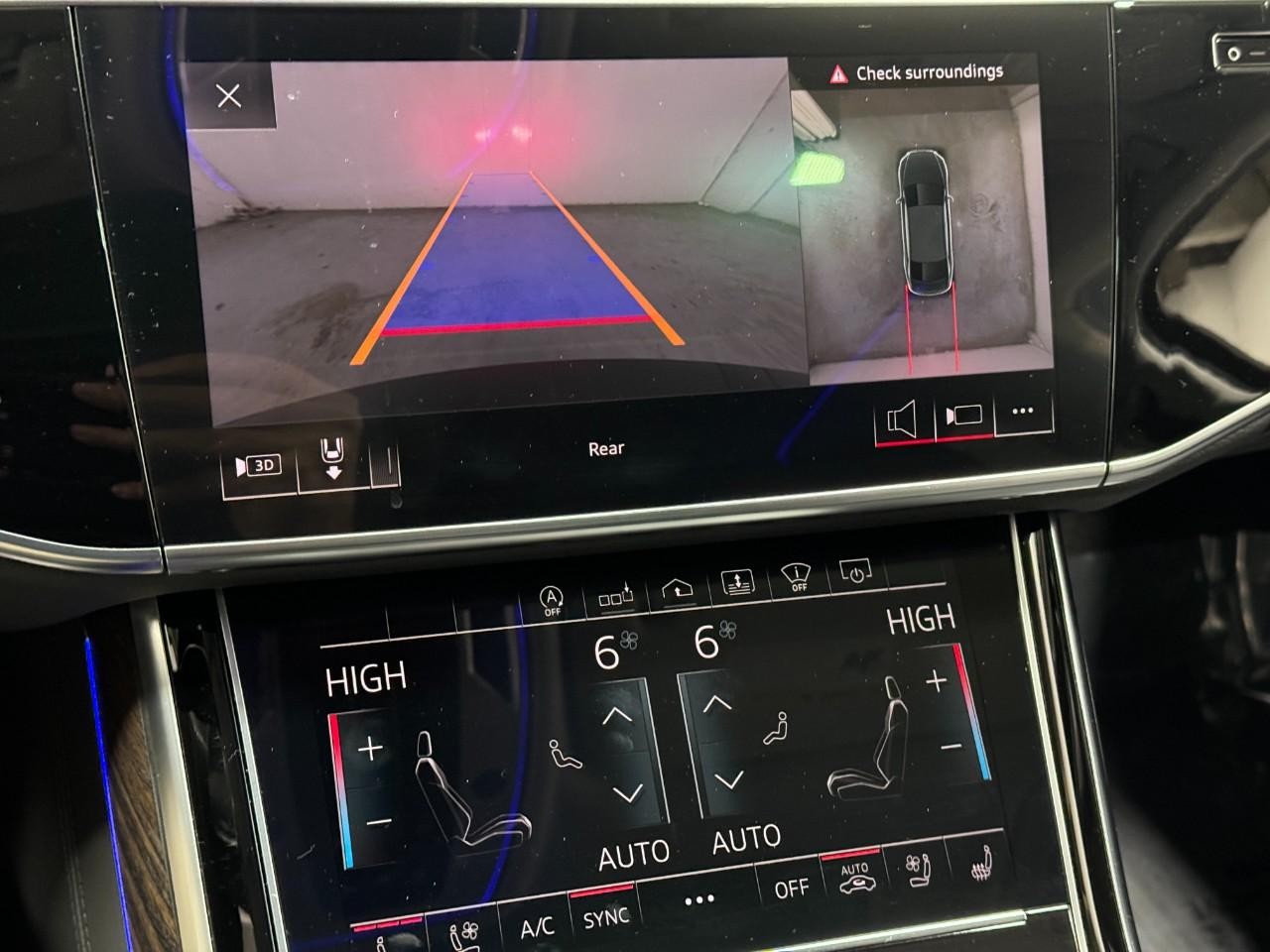 Audi A8 L Vehicle Full-screen Gallery Image 37