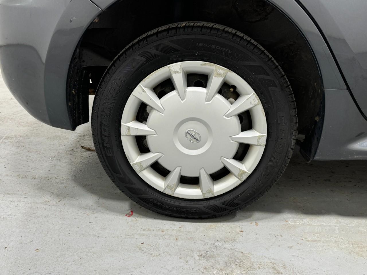 Scion xA Vehicle Full-screen Gallery Image 5