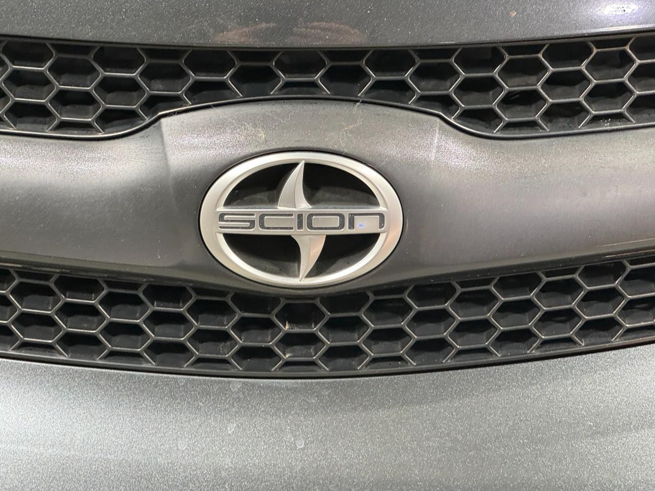 Scion xA Vehicle Full-screen Gallery Image 8