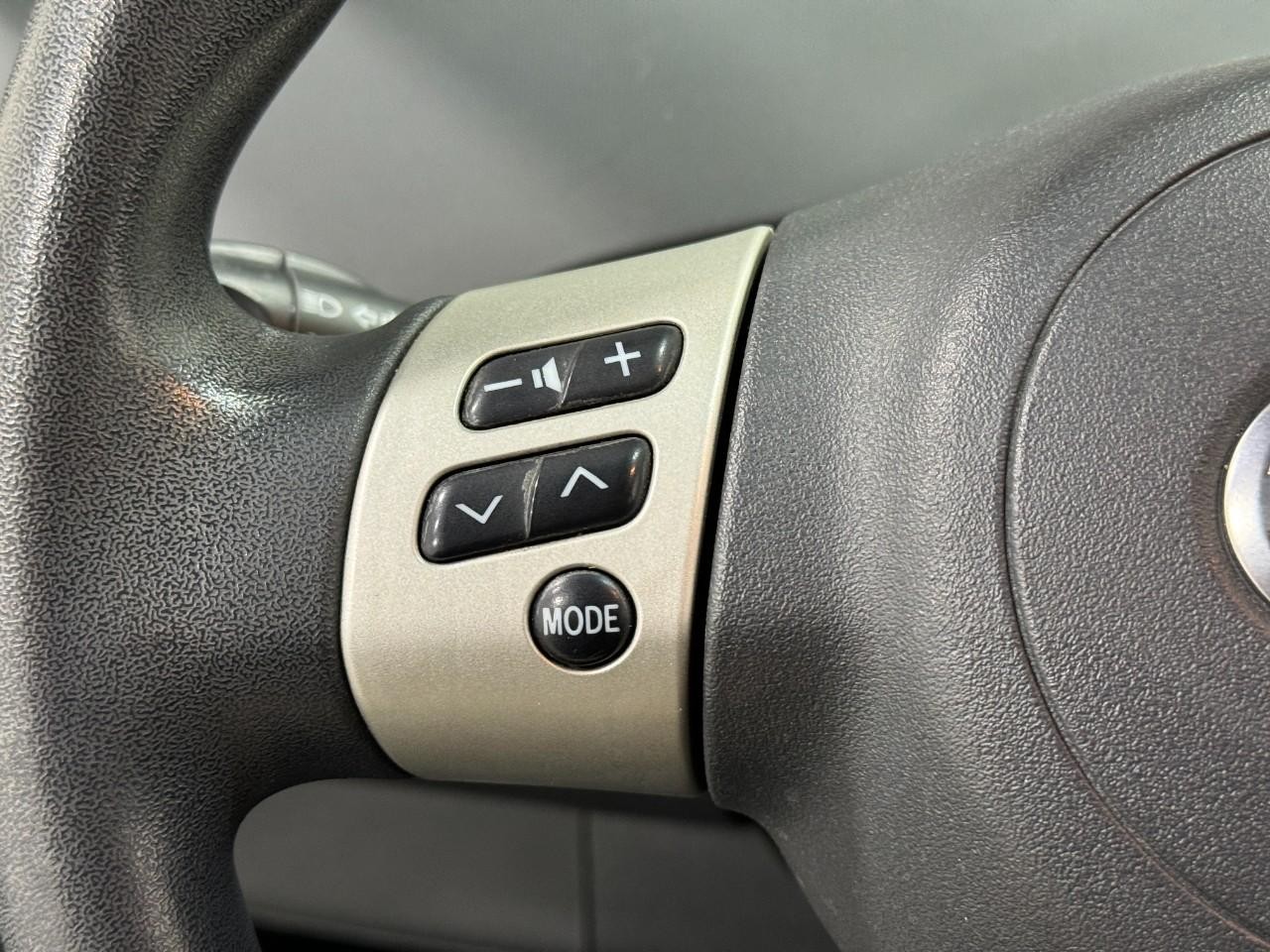 Scion xA Vehicle Full-screen Gallery Image 28