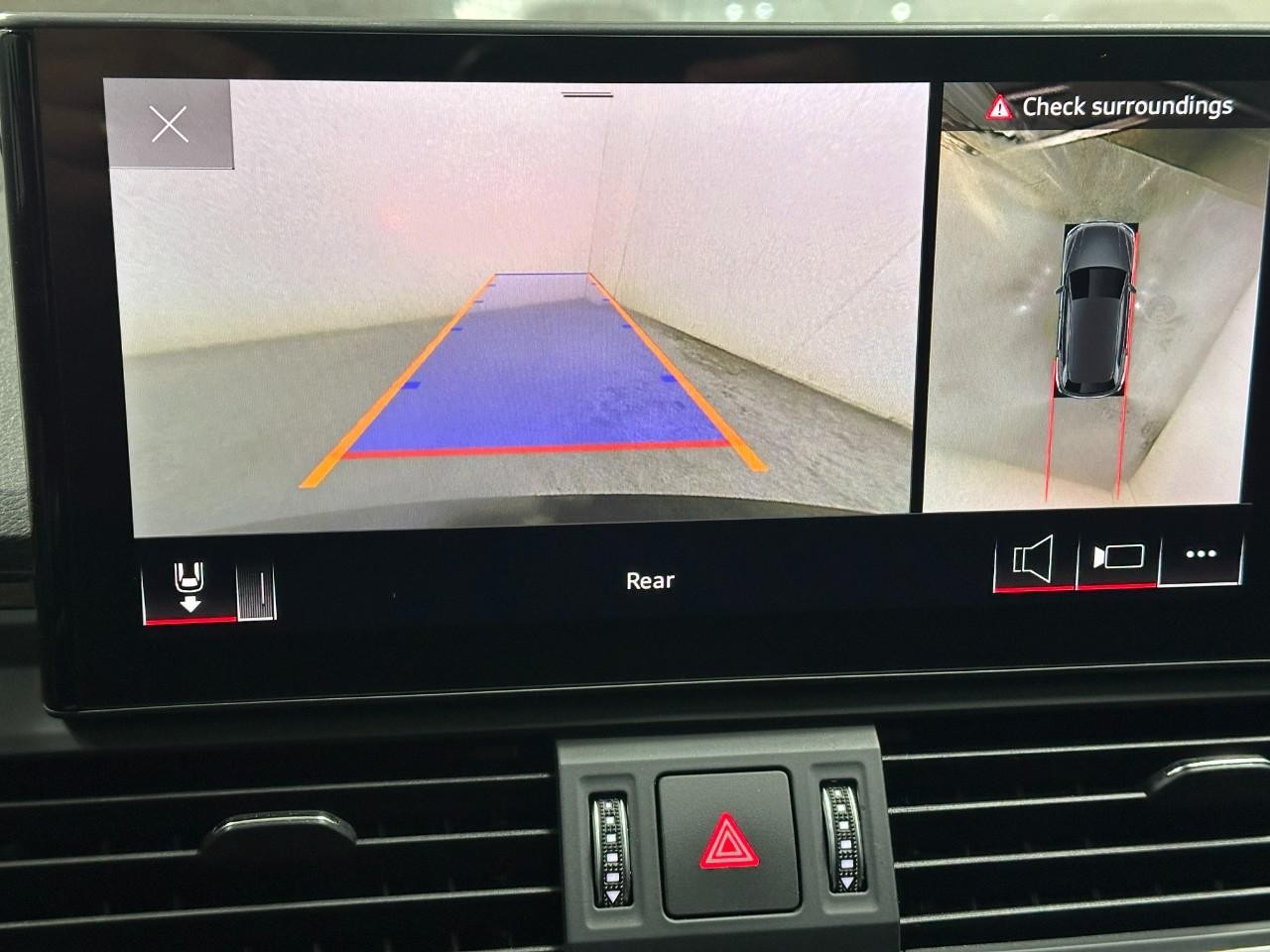 Audi Q5 Vehicle Full-screen Gallery Image 33