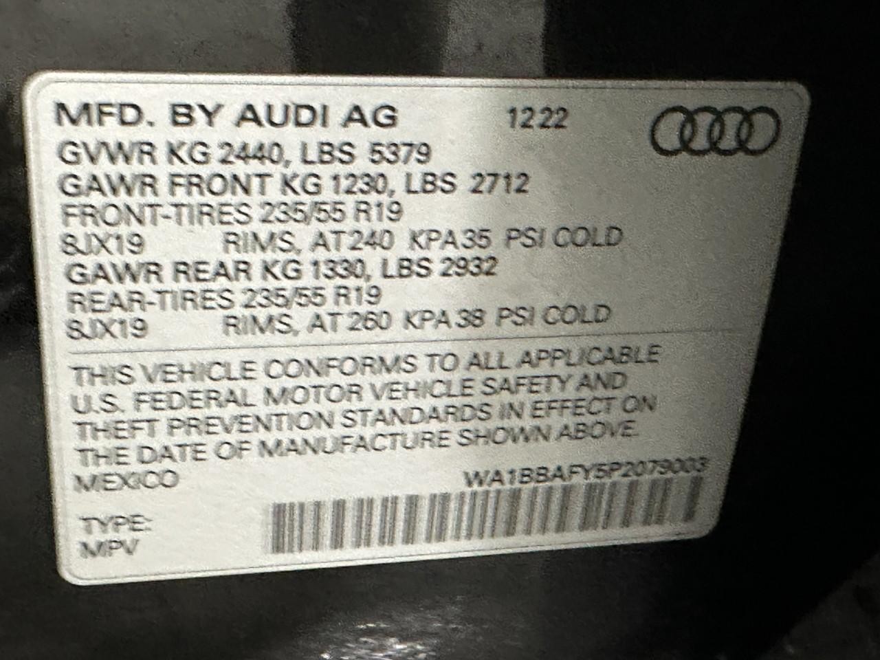 Audi Q5 Vehicle Full-screen Gallery Image 34