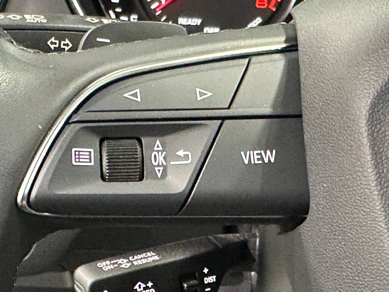 Audi Q5 Vehicle Full-screen Gallery Image 26