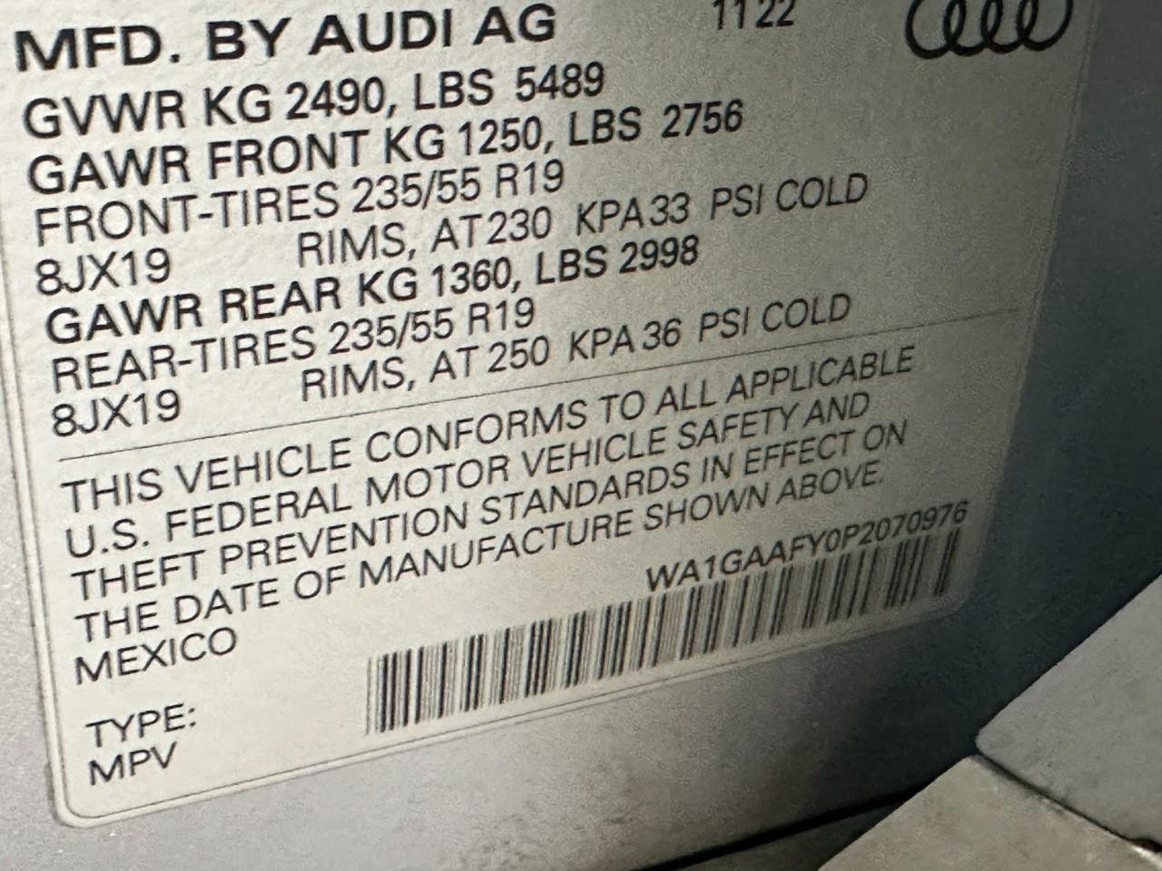 Audi Q5 Vehicle Full-screen Gallery Image 34