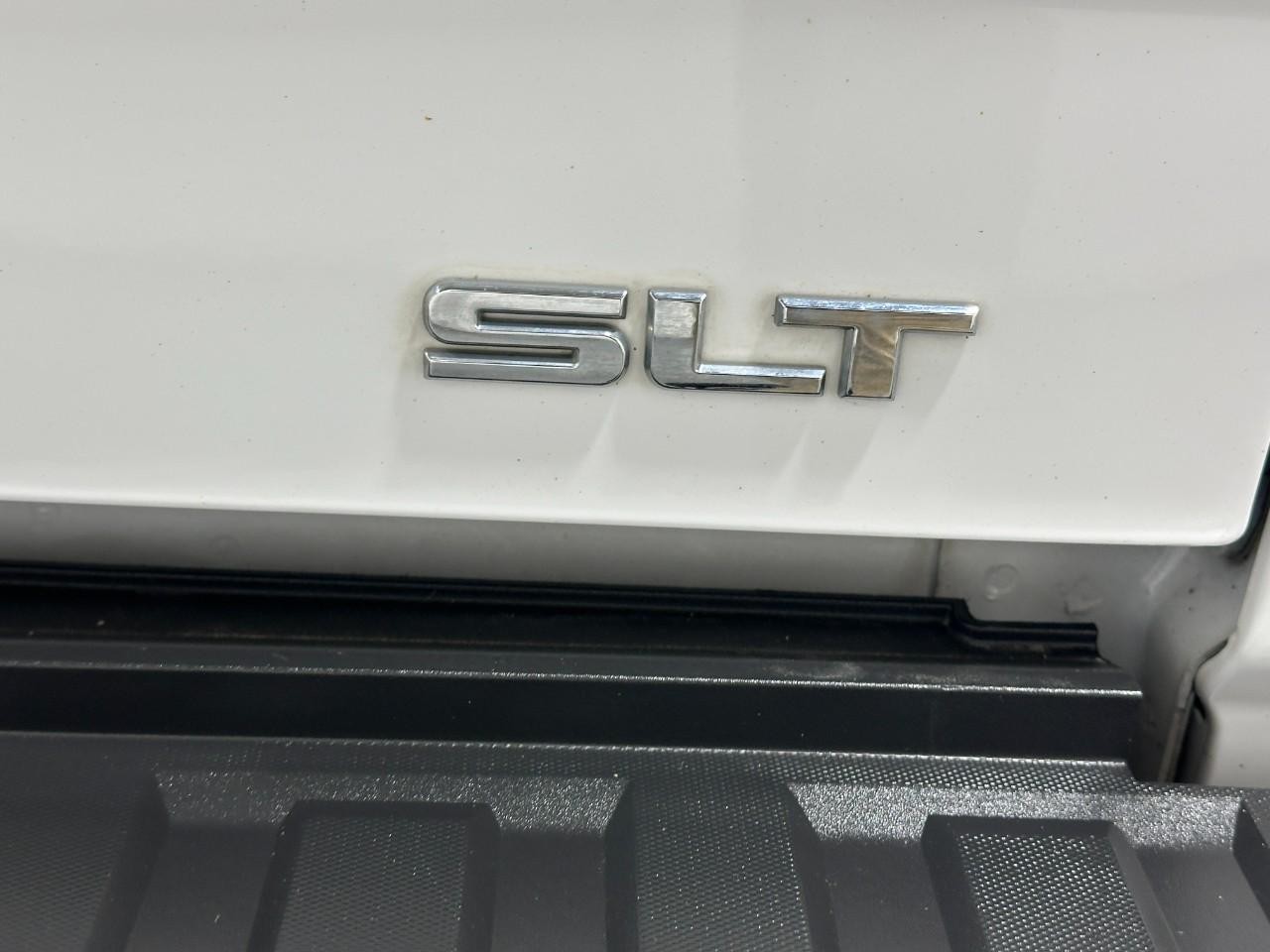 GMC Sierra 1500 Vehicle Full-screen Gallery Image 7