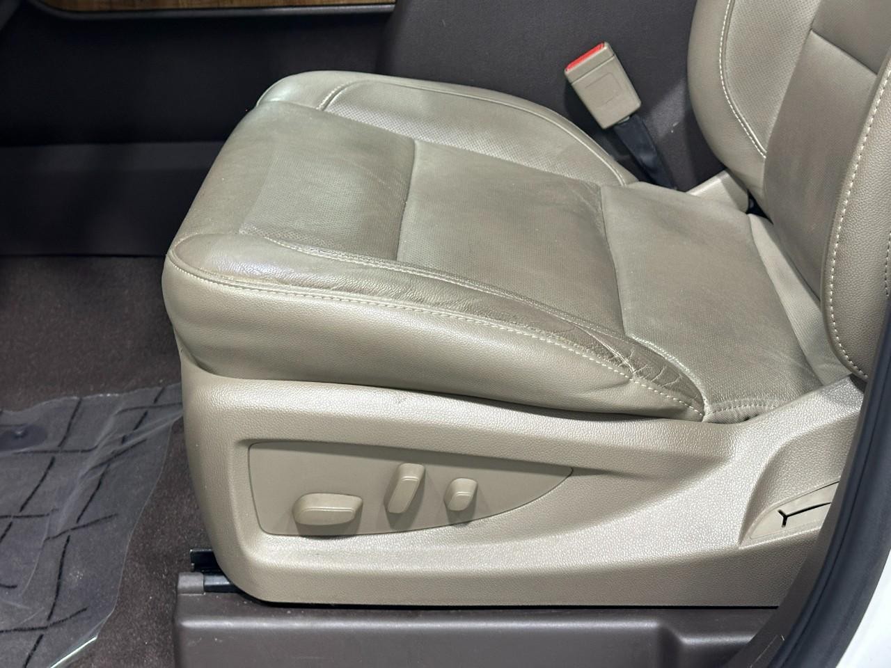 GMC Sierra 1500 Vehicle Full-screen Gallery Image 22