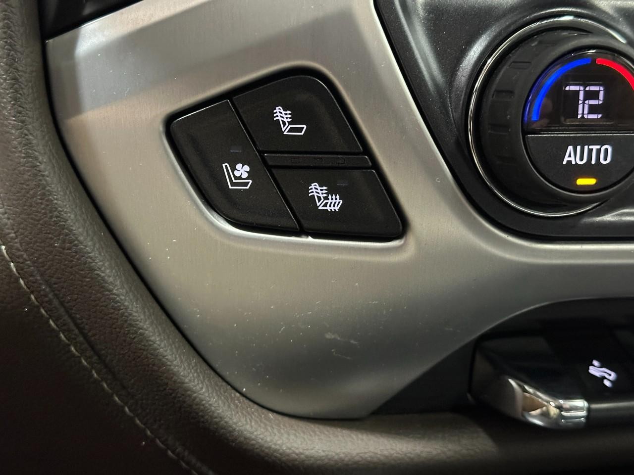 GMC Sierra 1500 Vehicle Full-screen Gallery Image 29