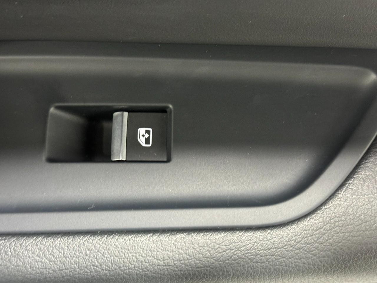 Audi Q5 Vehicle Full-screen Gallery Image 23