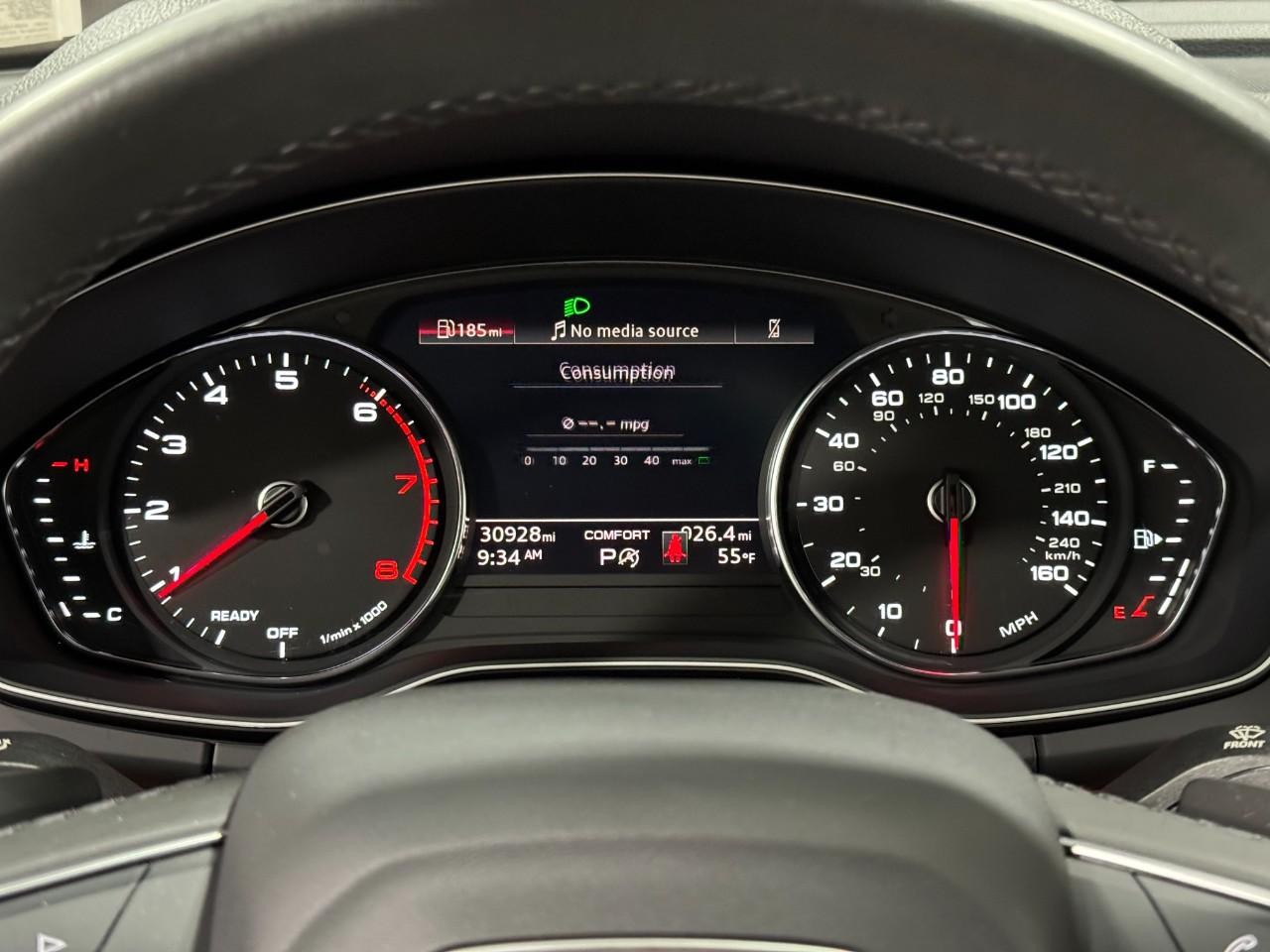 Audi Q5 Vehicle Full-screen Gallery Image 34