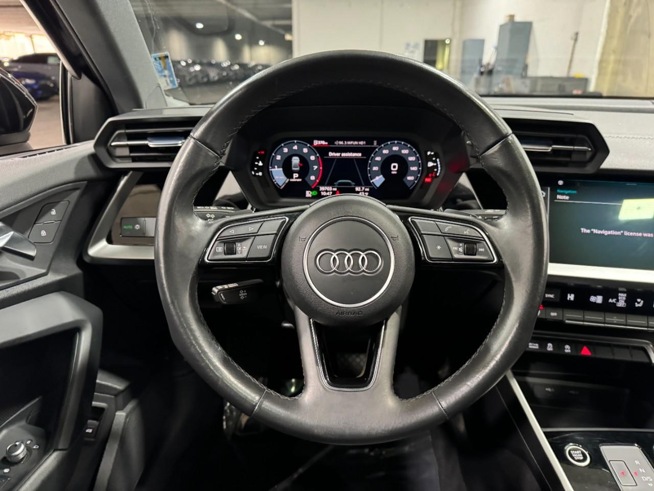 Audi A3 Vehicle Full-screen Gallery Image 13