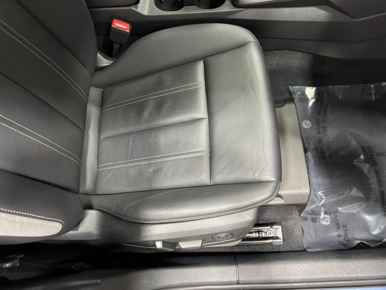 Audi A3 Vehicle Full-screen Gallery Image 19