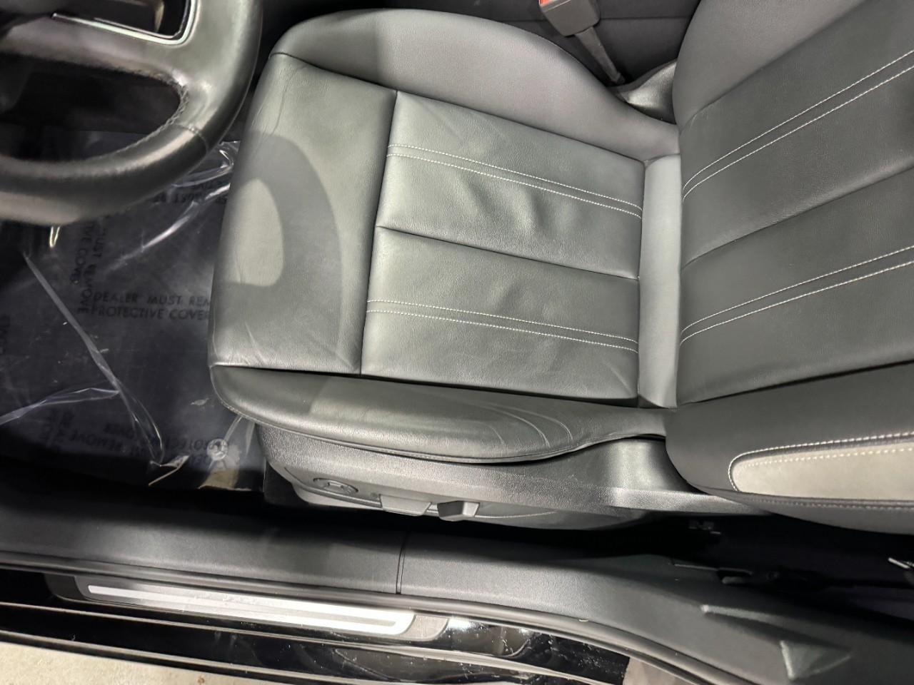 Audi A3 Vehicle Full-screen Gallery Image 27