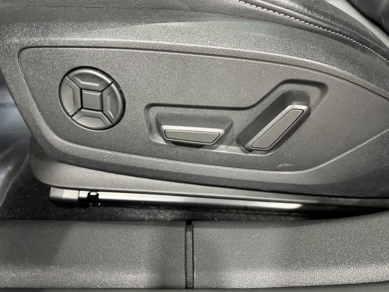 Audi A3 Vehicle Full-screen Gallery Image 28