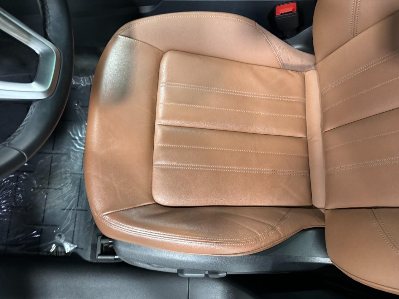 Audi Q5 Vehicle Full-screen Gallery Image 27