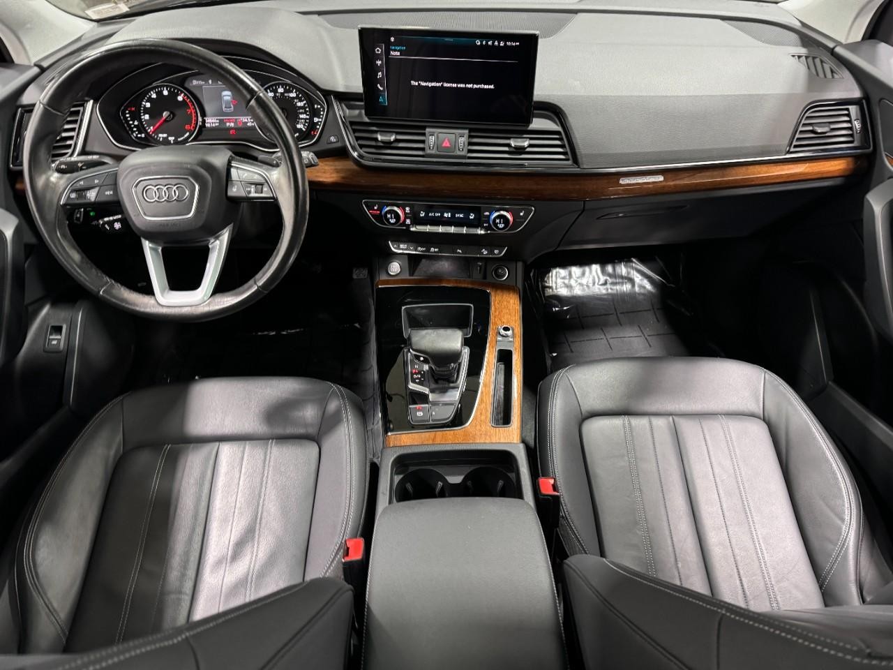 Audi Q5 Vehicle Full-screen Gallery Image 13