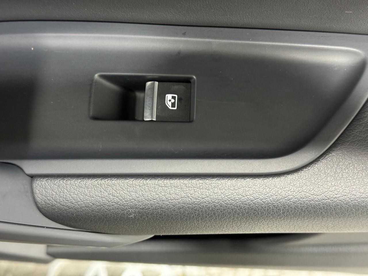 Audi Q5 Vehicle Full-screen Gallery Image 23