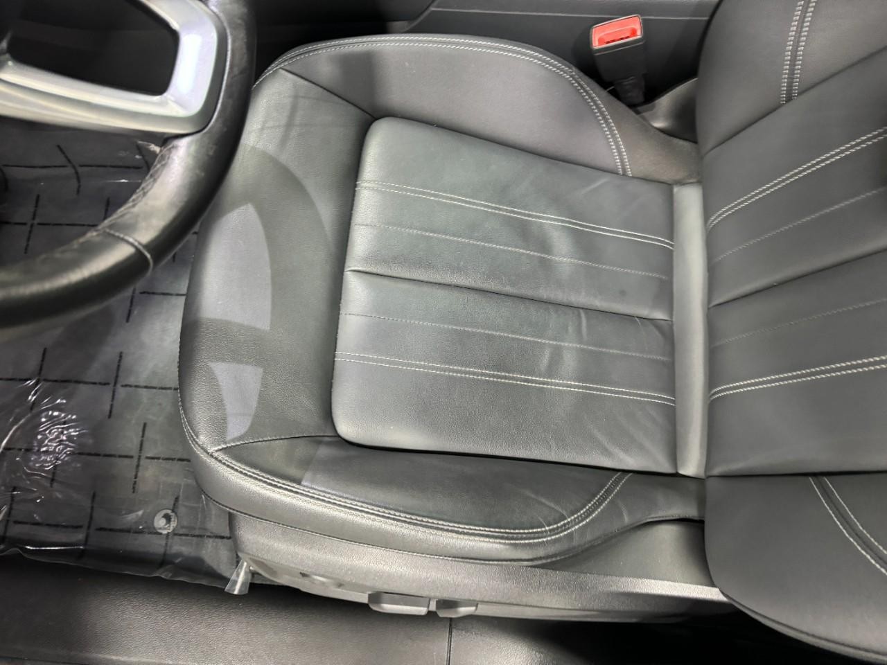 Audi Q5 Vehicle Full-screen Gallery Image 28