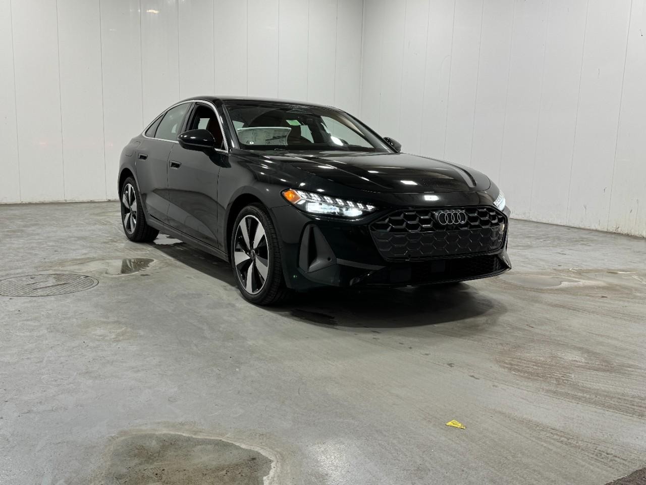 Audi A5 Vehicle Full-screen Gallery Image 6