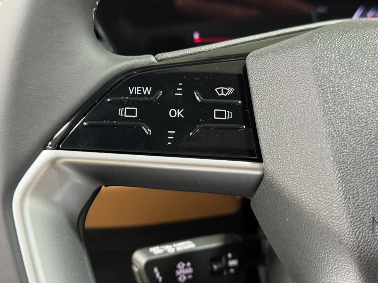 Audi A5 Vehicle Full-screen Gallery Image 29