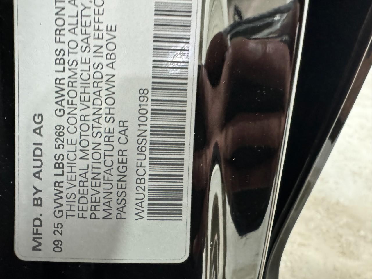 Audi A5 Vehicle Full-screen Gallery Image 33