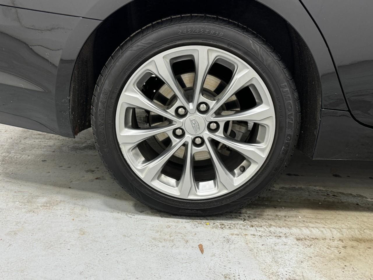 Cadillac CT5 Vehicle Full-screen Gallery Image 5