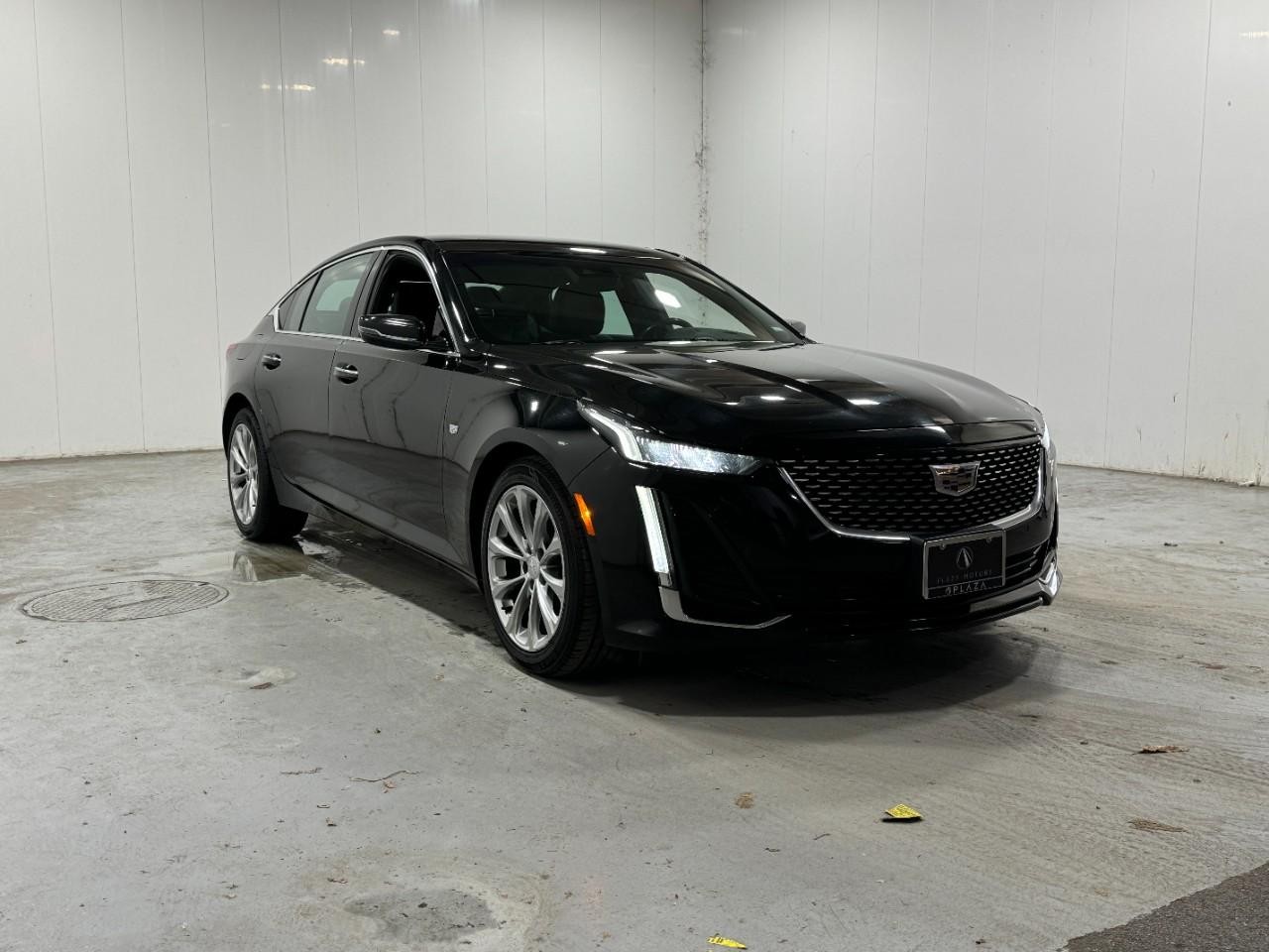 Cadillac CT5 Vehicle Full-screen Gallery Image 6