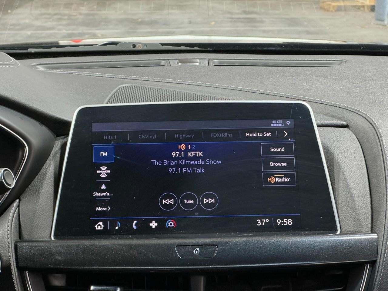 Cadillac CT5 Vehicle Full-screen Gallery Image 13