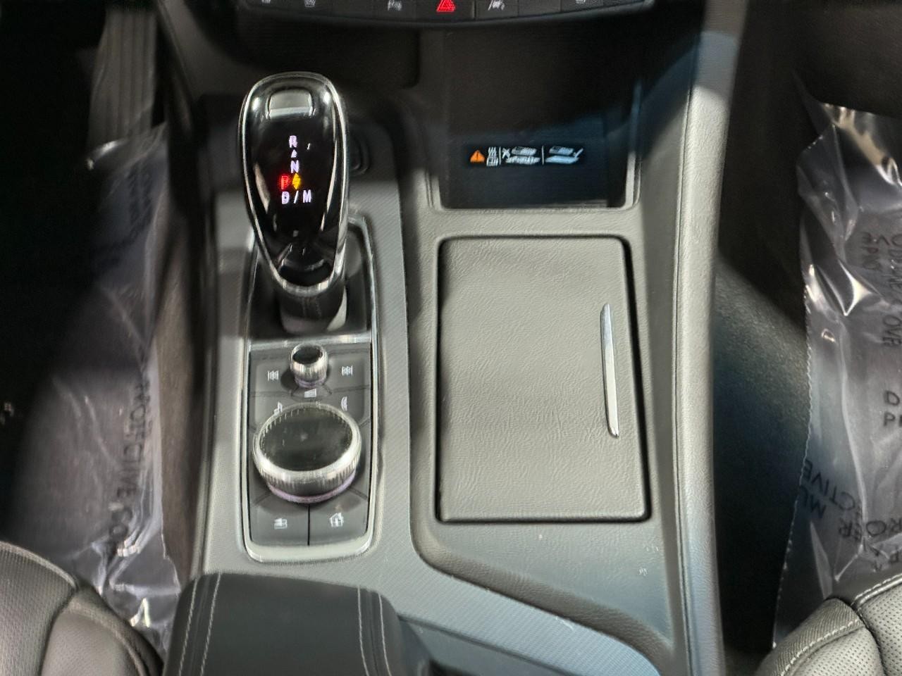 Cadillac CT5 Vehicle Full-screen Gallery Image 15