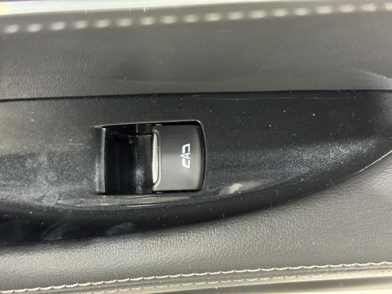 Cadillac CT5 Vehicle Full-screen Gallery Image 21