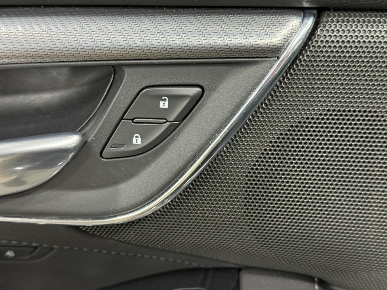 Cadillac CT5 Vehicle Full-screen Gallery Image 22