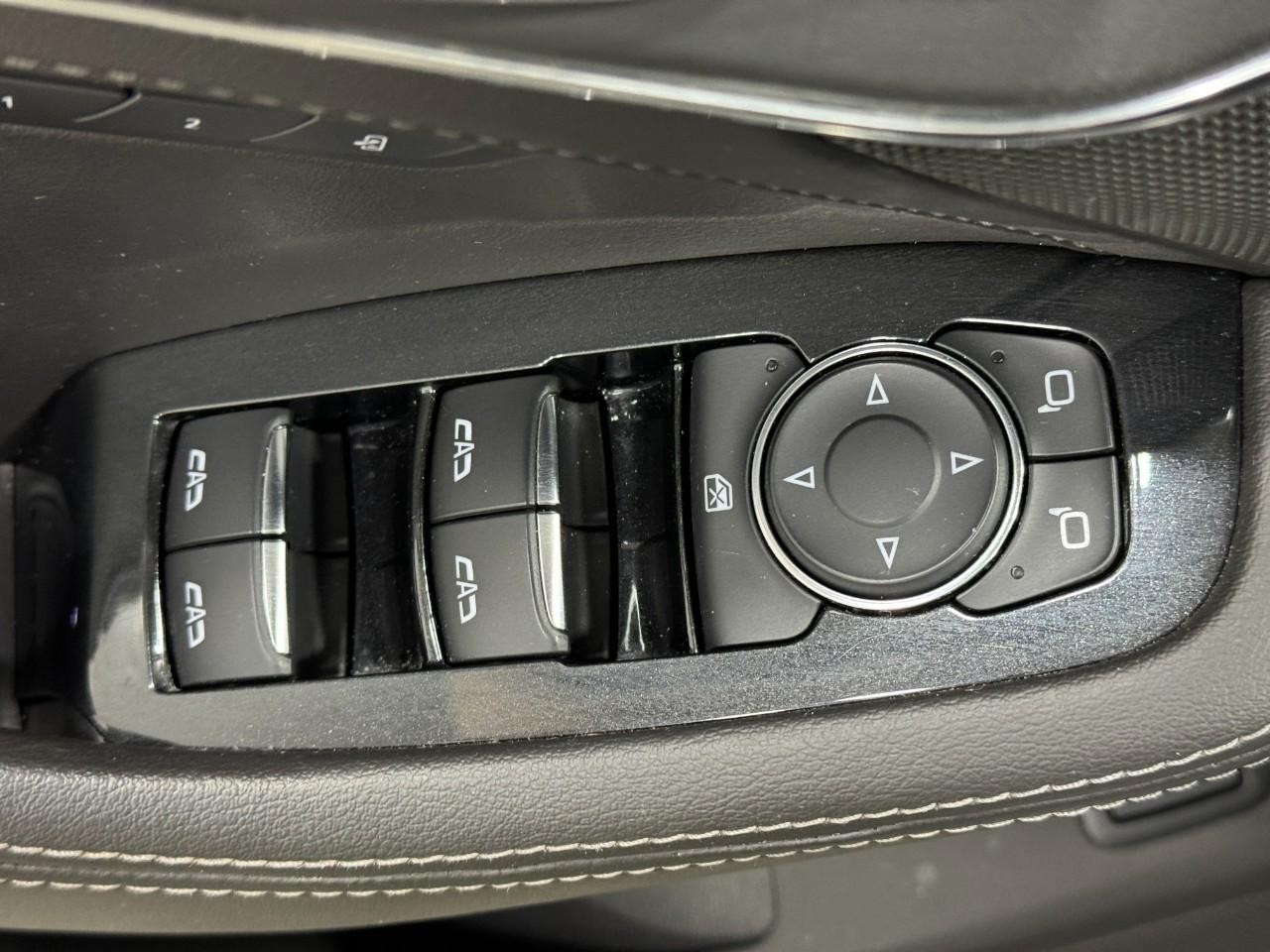 Cadillac CT5 Vehicle Full-screen Gallery Image 23