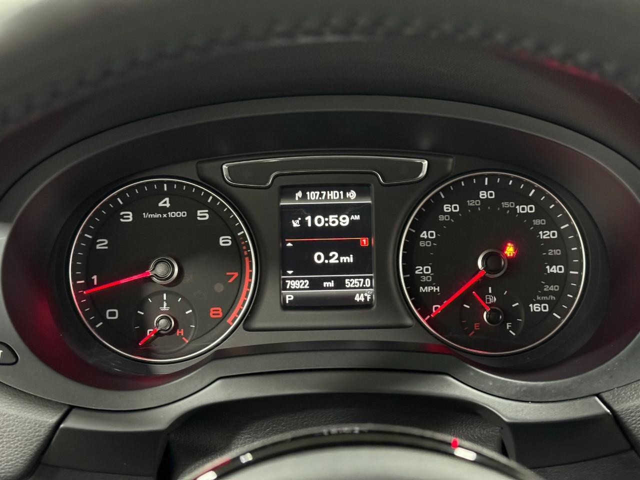 Audi Q3 Vehicle Full-screen Gallery Image 33