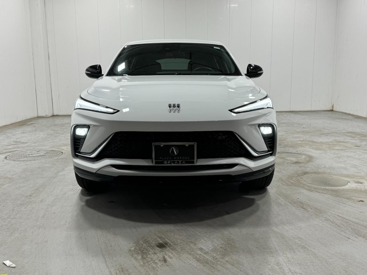 Buick Envista Vehicle Full-screen Gallery Image 7