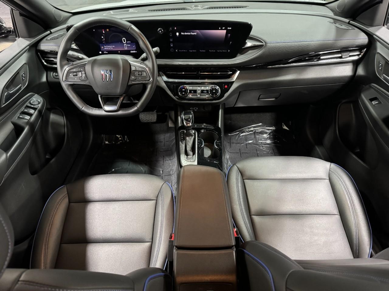 Buick Envista Vehicle Full-screen Gallery Image 11