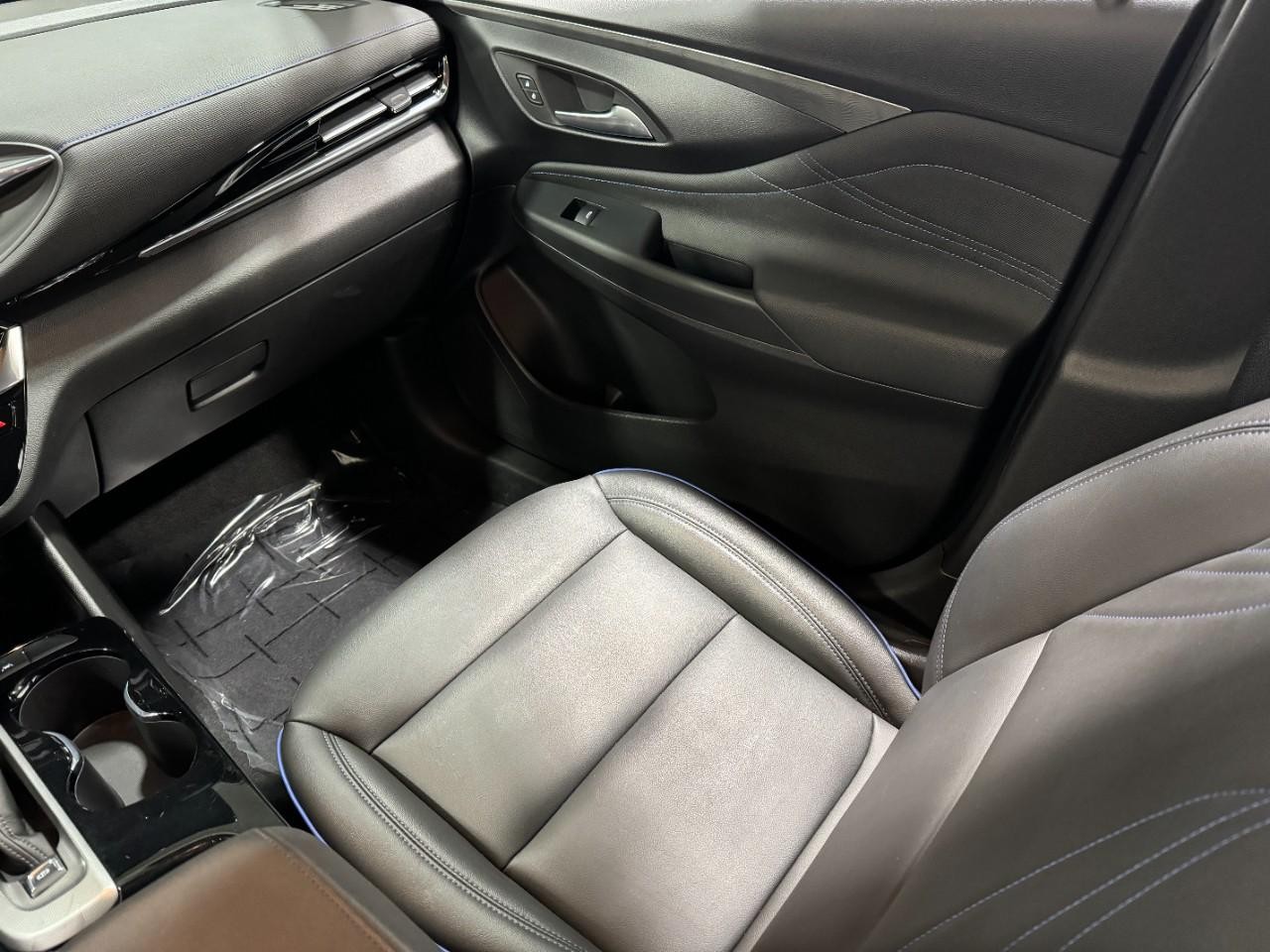 Buick Envista Vehicle Full-screen Gallery Image 16