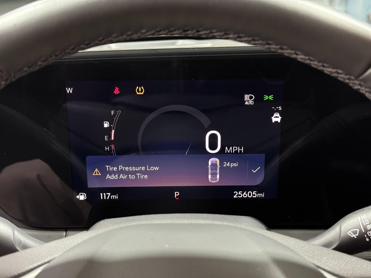 Buick Envista Vehicle Full-screen Gallery Image 30