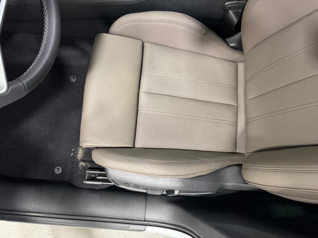 Audi Q5 Sportback Vehicle Full-screen Gallery Image 27