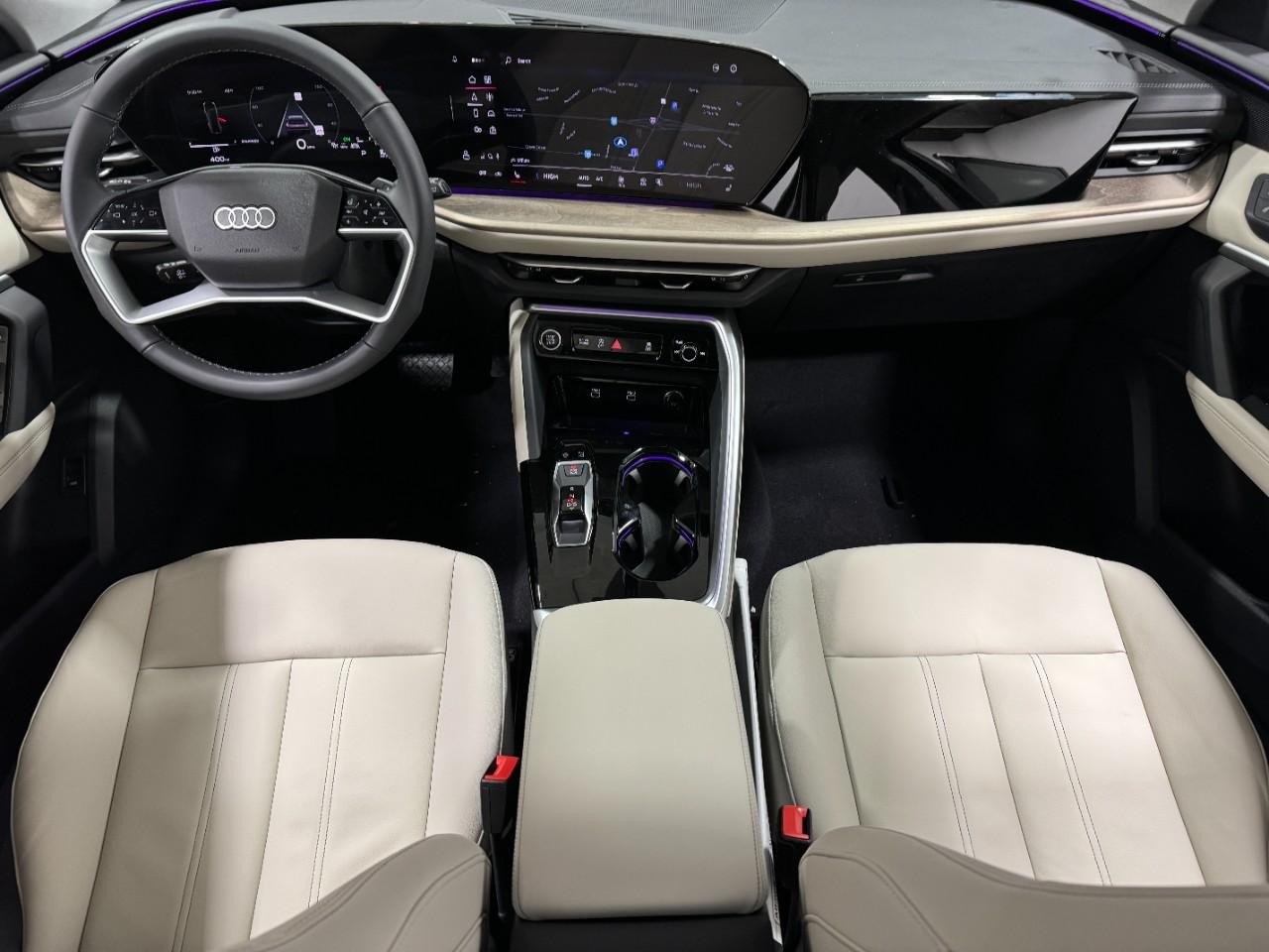 Audi Q5 Vehicle Full-screen Gallery Image 10