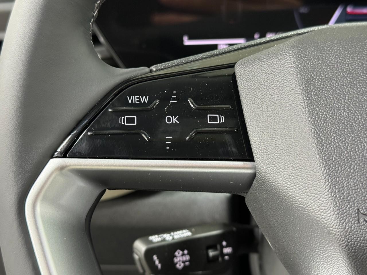 Audi Q5 Vehicle Full-screen Gallery Image 26