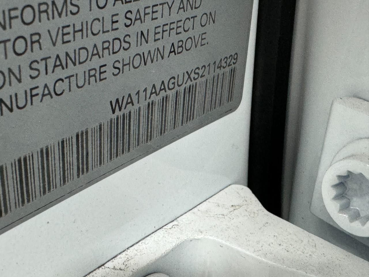 Audi Q5 Vehicle Full-screen Gallery Image 30