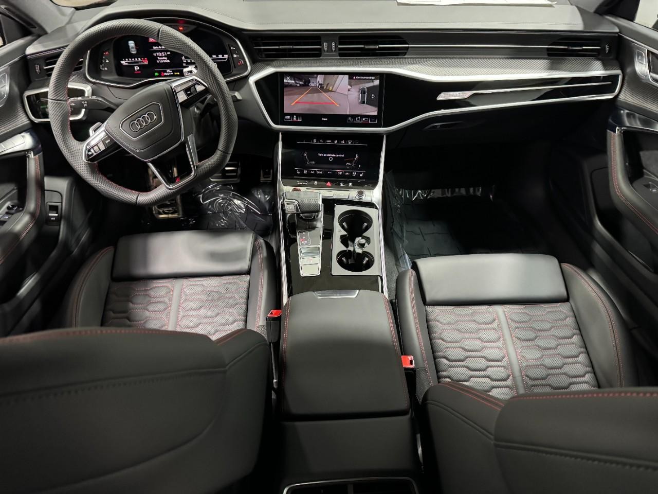 Audi RS 7 Vehicle Full-screen Gallery Image 13