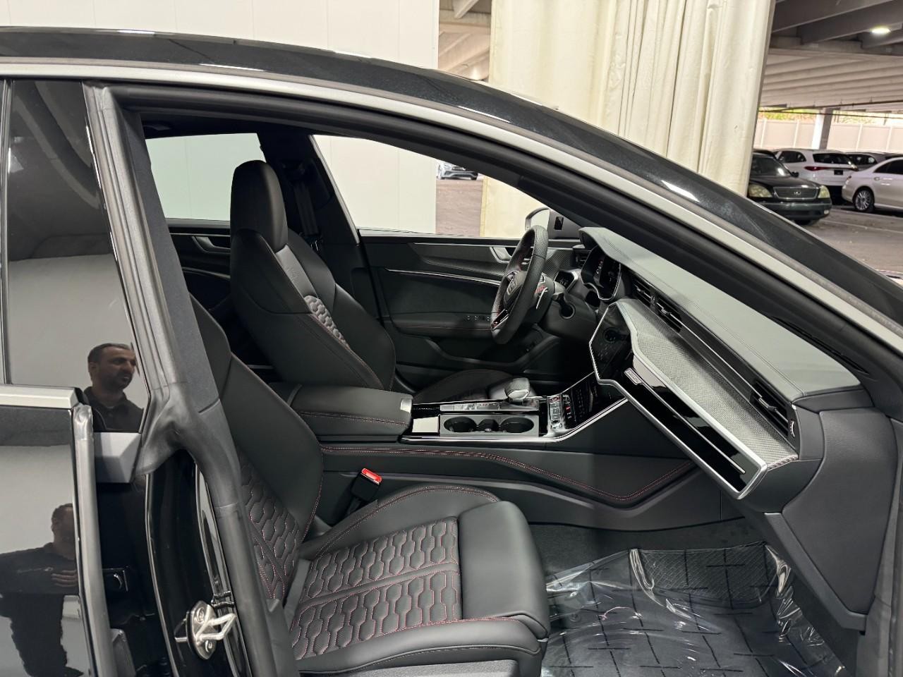 Audi RS 7 Vehicle Full-screen Gallery Image 19