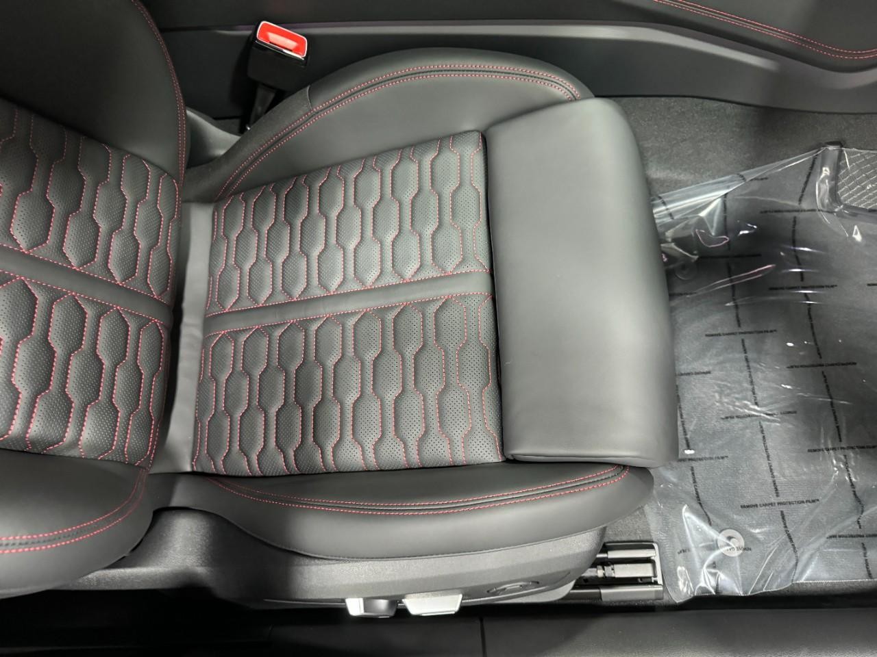 Audi RS 7 Vehicle Full-screen Gallery Image 20