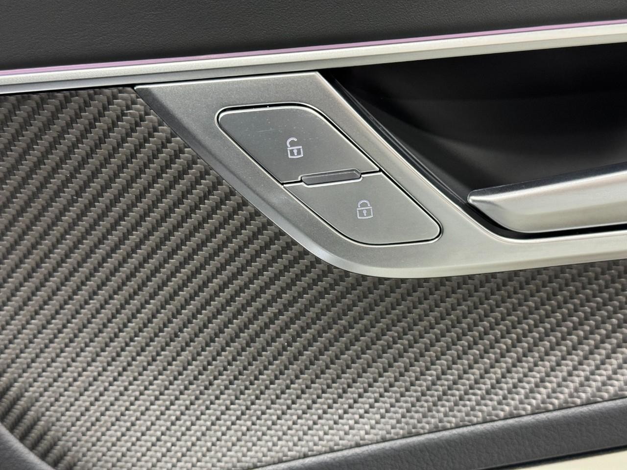 Audi RS 7 Vehicle Full-screen Gallery Image 22