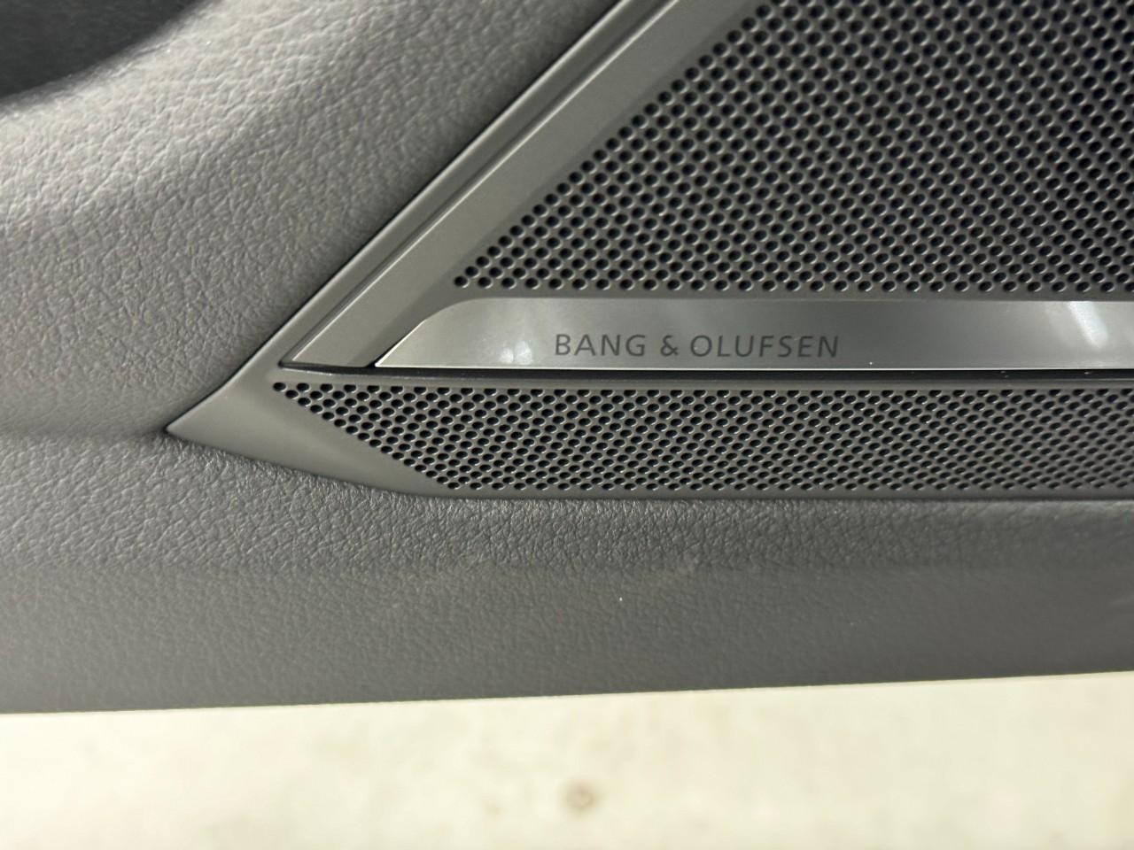 Audi RS 7 Vehicle Full-screen Gallery Image 28