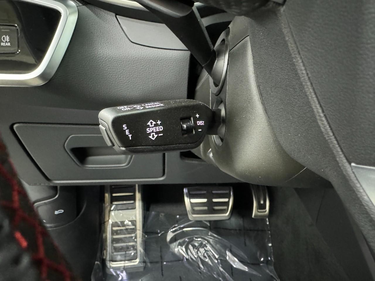 Audi RS 7 Vehicle Full-screen Gallery Image 33