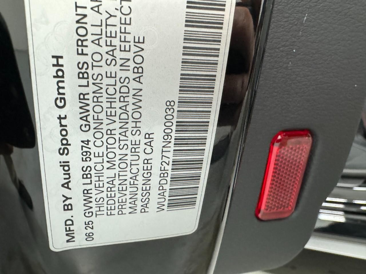 Audi RS 7 Vehicle Full-screen Gallery Image 38