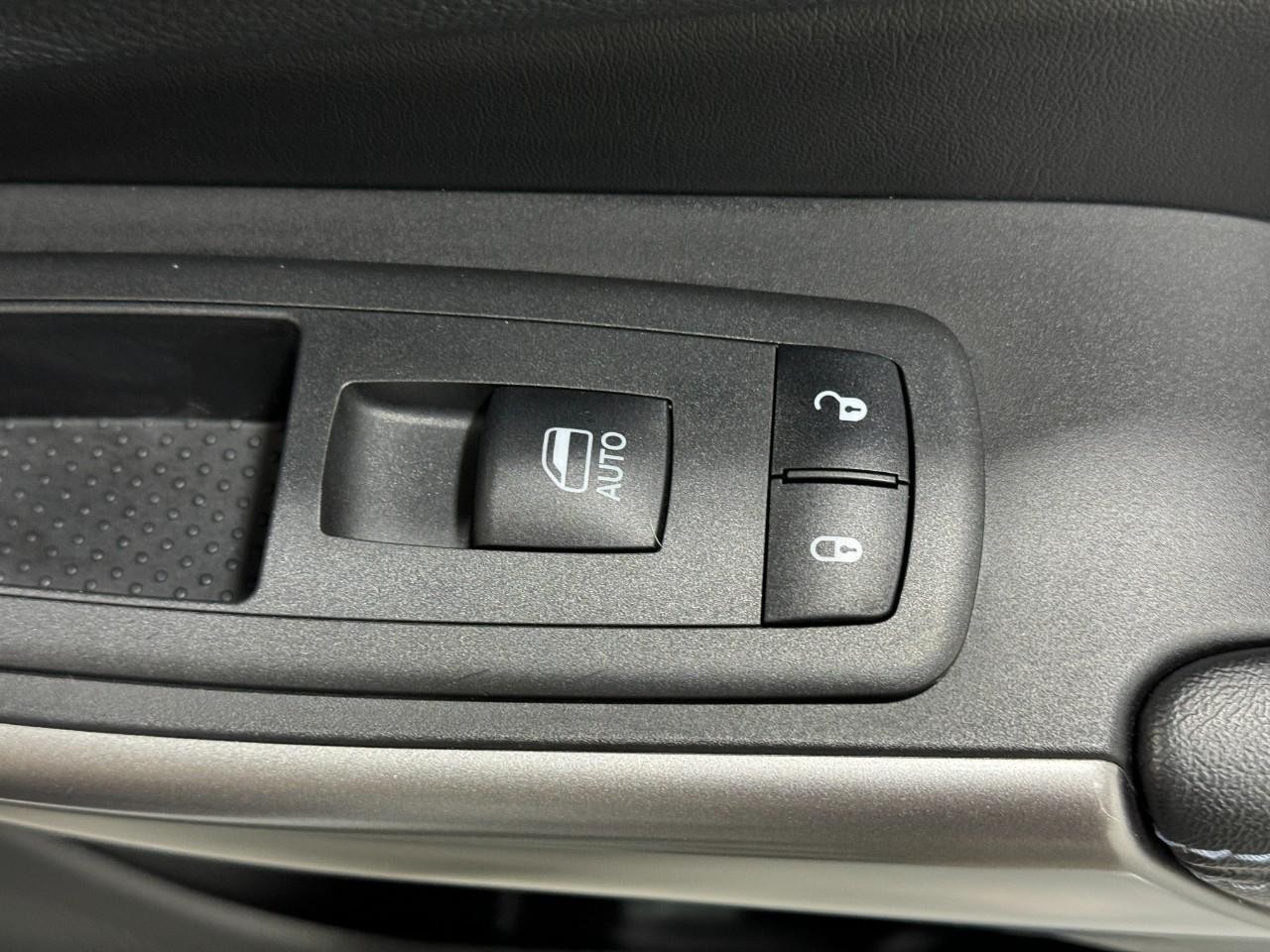 Jeep Cherokee Vehicle Full-screen Gallery Image 21